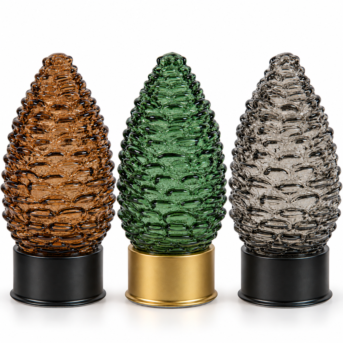 Pinecone op voet LED 21 cm 3 assorti Pinecone op voet LED 21 cm 3 assorti