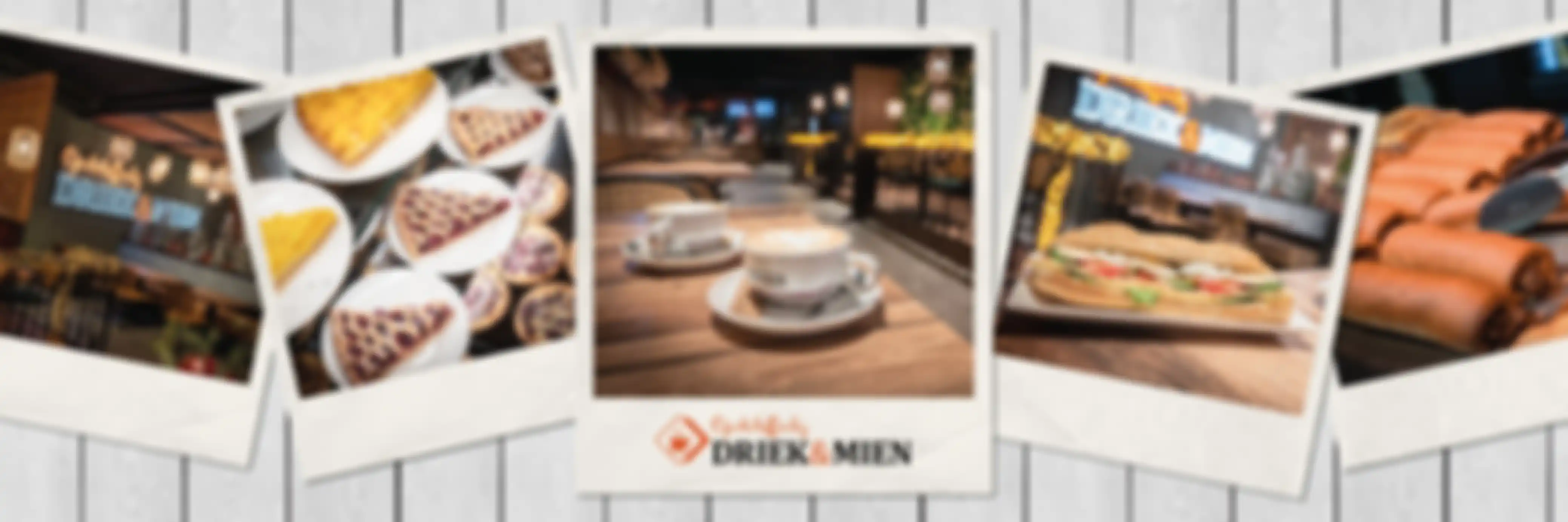 Houten bord met foto's van eten en drinken bij Driek en Mien